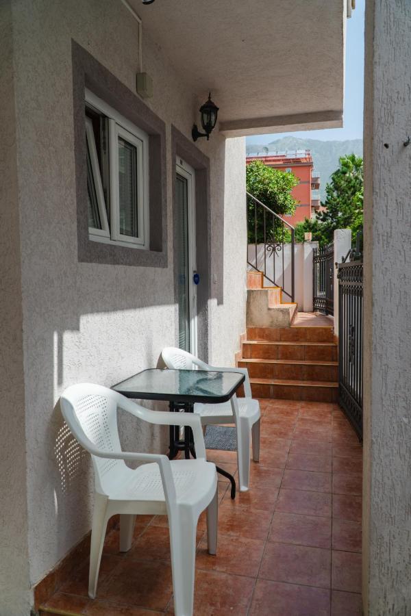 Guest House Buskovic Budva Luaran gambar