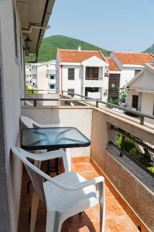 Guest House Buskovic Budva Luaran gambar